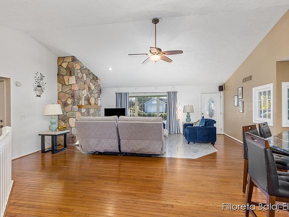 5th image of 2413 Palm Dale Dr SW