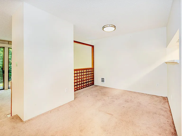 22715 Lakeview Dr #J2 — Photo 18