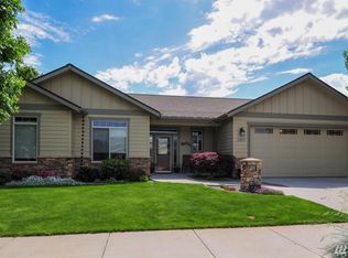 1317 Boulder Loop, East Wenatchee, WA 98802