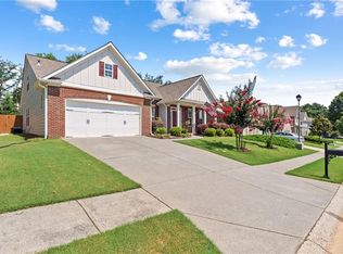 1822 Madrid Falls Dr, Braselton, GA 30517