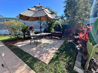 108 E Hillside Dr, Seffner, FL 33584