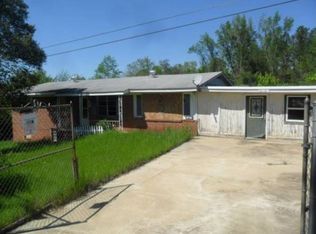 1010 Pleasant Springs Dr, Tuskegee, AL 36083