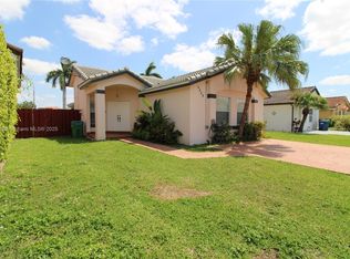 6049 SW 128th Ct, Miami, FL 33183