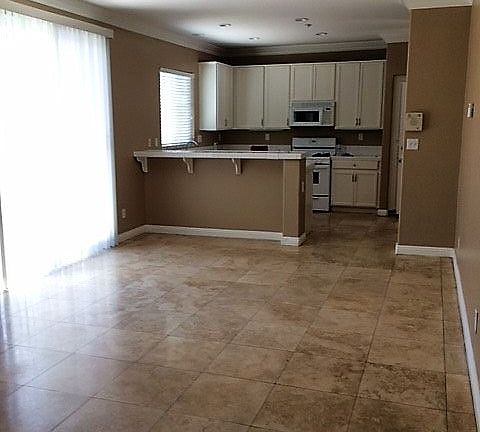 5th image of 16425 El Revino Dr