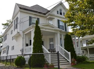 32 Trinity St, Newton, NJ 07860