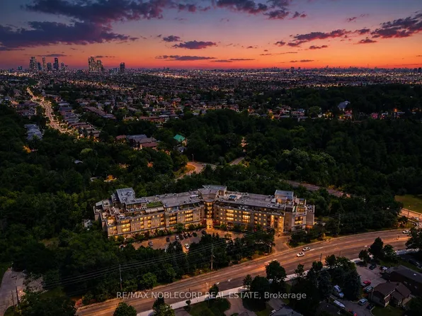 8201 Islington Ave #105, Vaughan, ON L4L 9S6