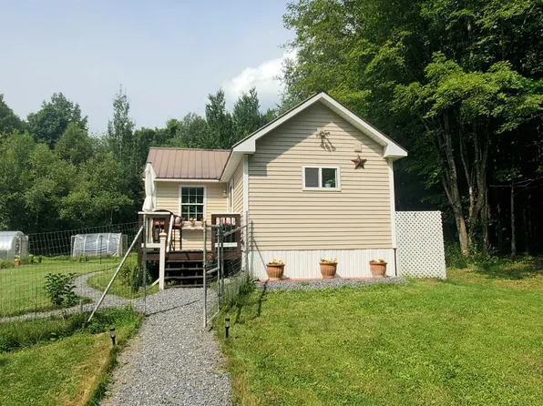 335 South Albany Road, Albany, VT 05820