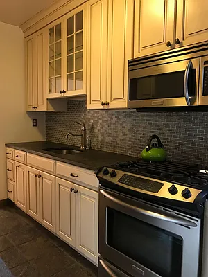 Rented by Kew Forest Realty Inc | media 2