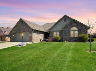 433 Kingsway Ct, Mooresville, IN