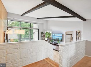 11616 Ivystone Ct APT 301, Reston, VA 20191