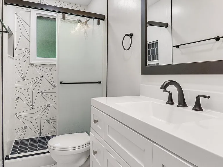 5019 Fleming Dr — Photo 35