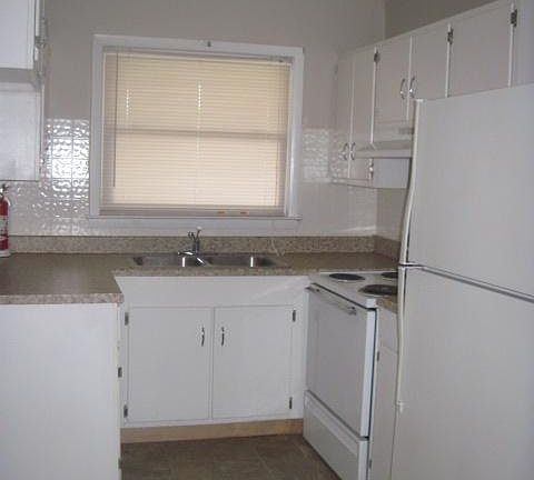 4th image of 728 Hi Crest Dr