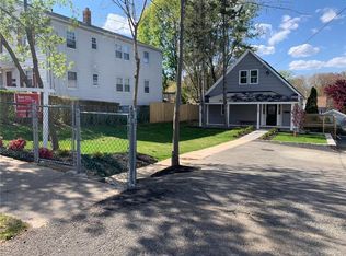 366 Exeter St, Bridgeport, CT 06606