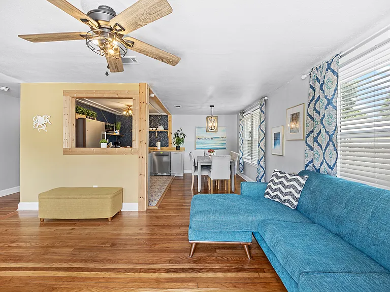 1666 W Intendencia St #A — Photo 14
