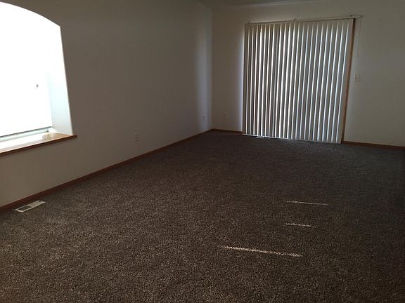 5th image of 1128 37th Ave S