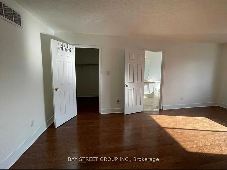 7 Raymond Bartlett Ave — Photo 11