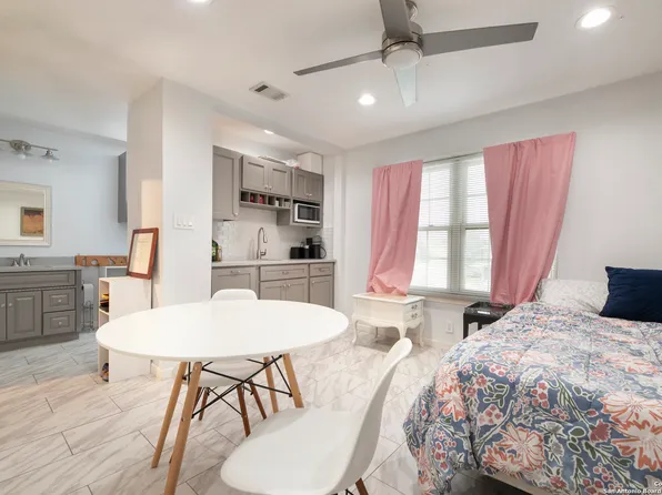 9411 Live Point, San Antonio, TX 78250
