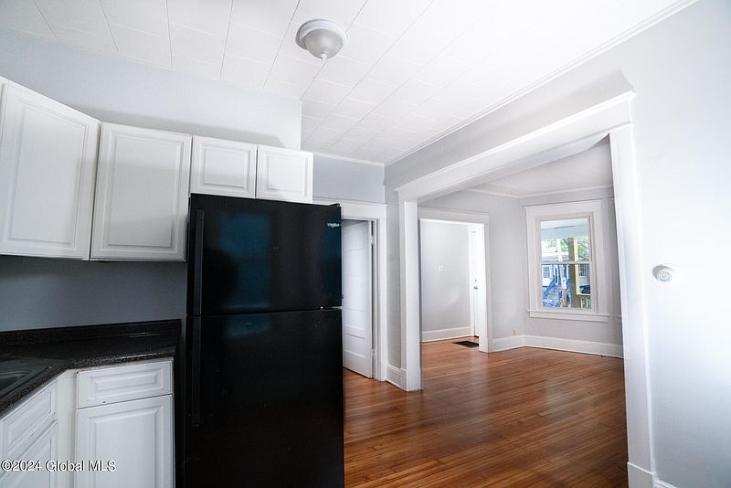 5th image of 23 Magnolia Terrace