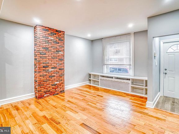 3rd image of 2441 E Indiana Ave