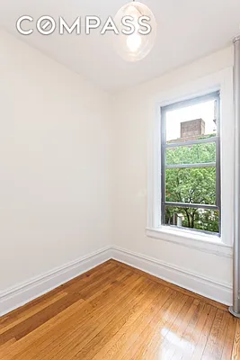 Rented by Compass | media 28