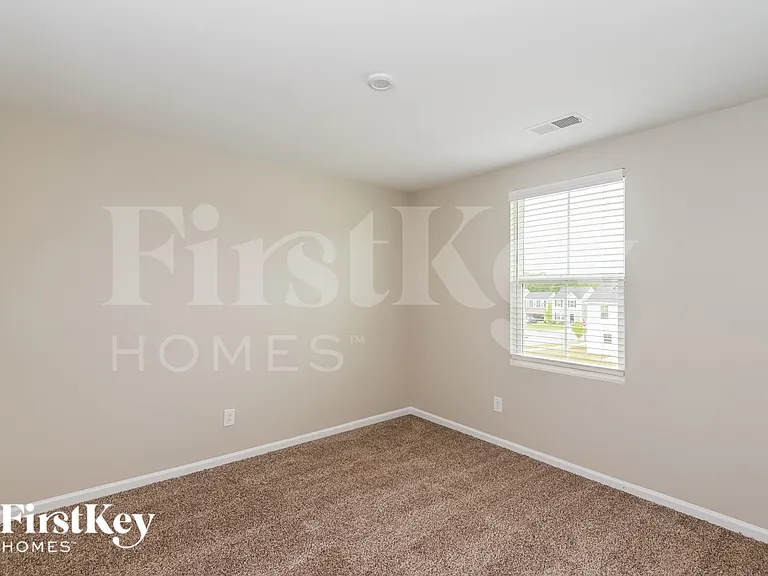 7415 Irwin Rd — Photo 10