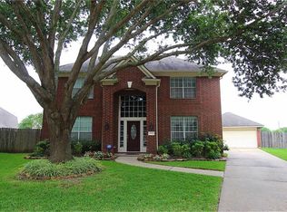 15743 Wellshire Village Ct, Sugar Land, TX 77498