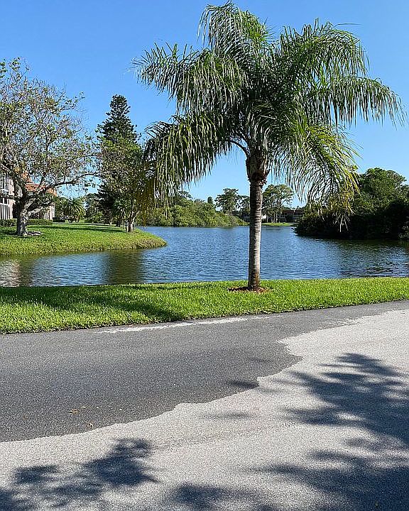 Vista Del Lago,  Stuart, FL