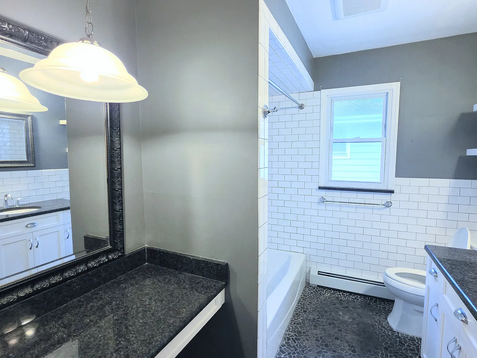 2 bed, 1200 sqft, $2,300 — Photo 2