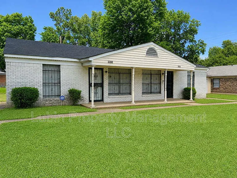 3392 Barron Ave — Photo 1