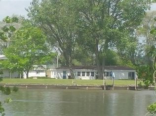 7860 Melbourne Rd, Saginaw, MI 48604