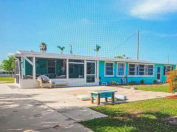 5054 Sandpiper Dr, Saint James City, FL 33956