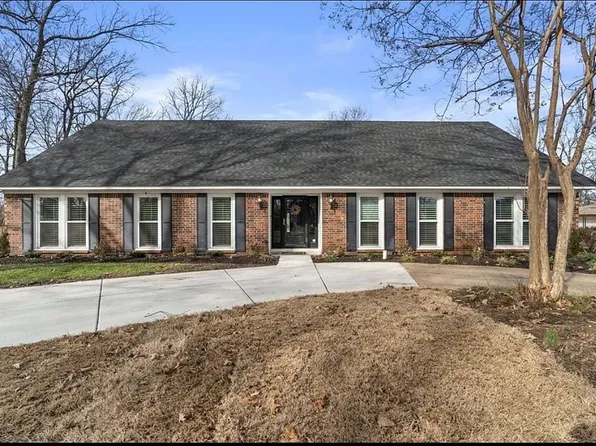 207 Tournament Dr, West Memphis, AR 72301