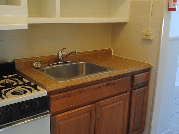 3rd image of 2036 S 5th Ave APT 201