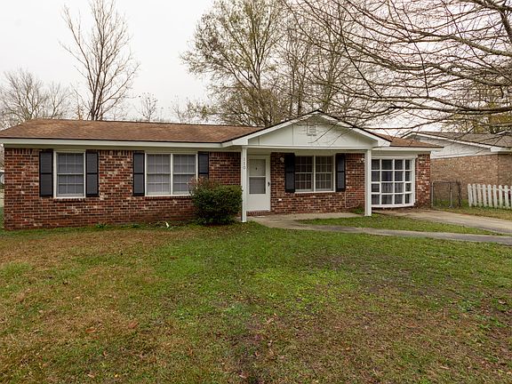 3rd image of 110 Pine Grove Dr