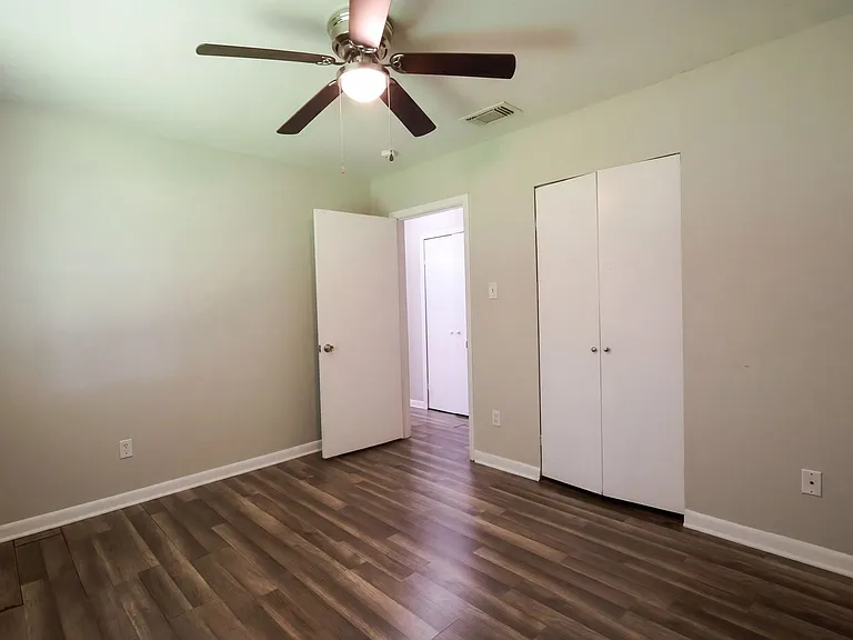 9442 Normandie Dr — Photo 7