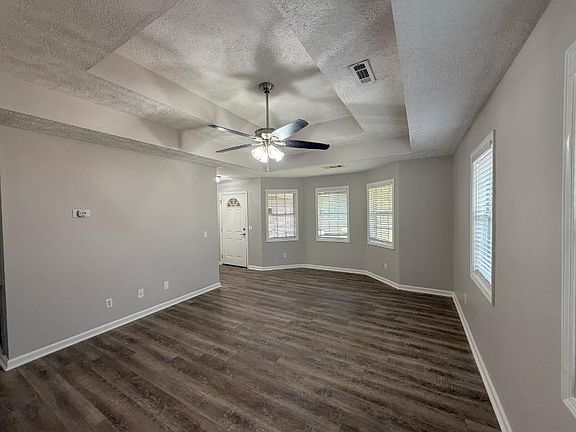 3rd image of 106 Palm Tree Ln