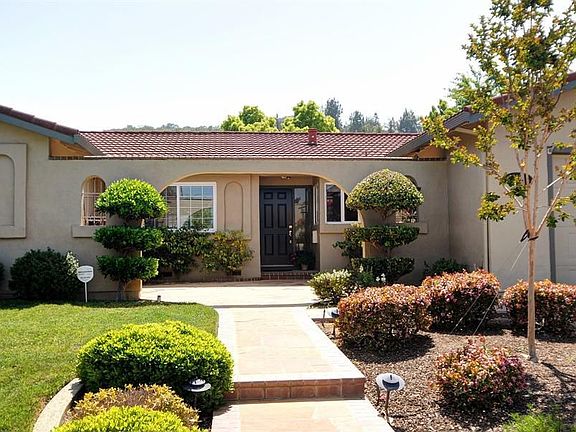 3rd image of 1364 Cerro Verde