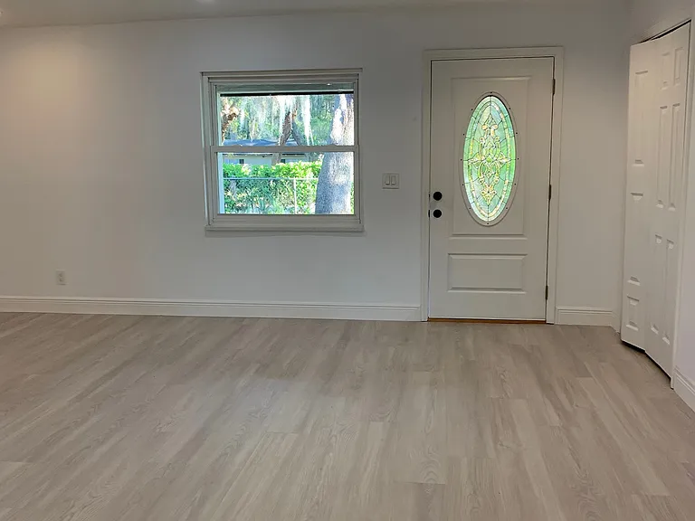 183 E Grand Bend Ave — Photo 9