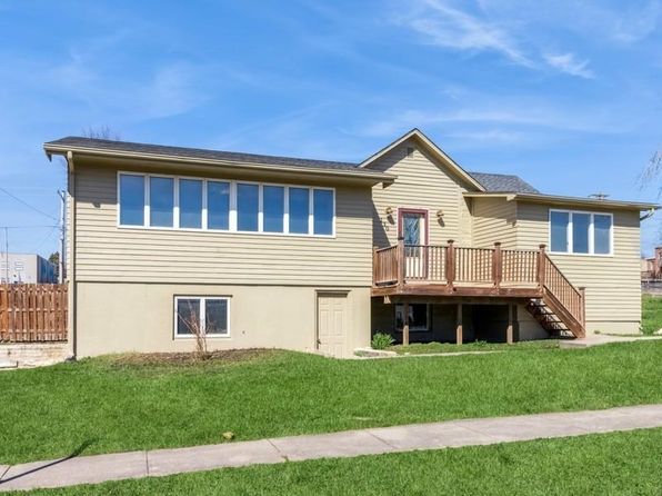 130 W Main St, Oxford, IA 52322