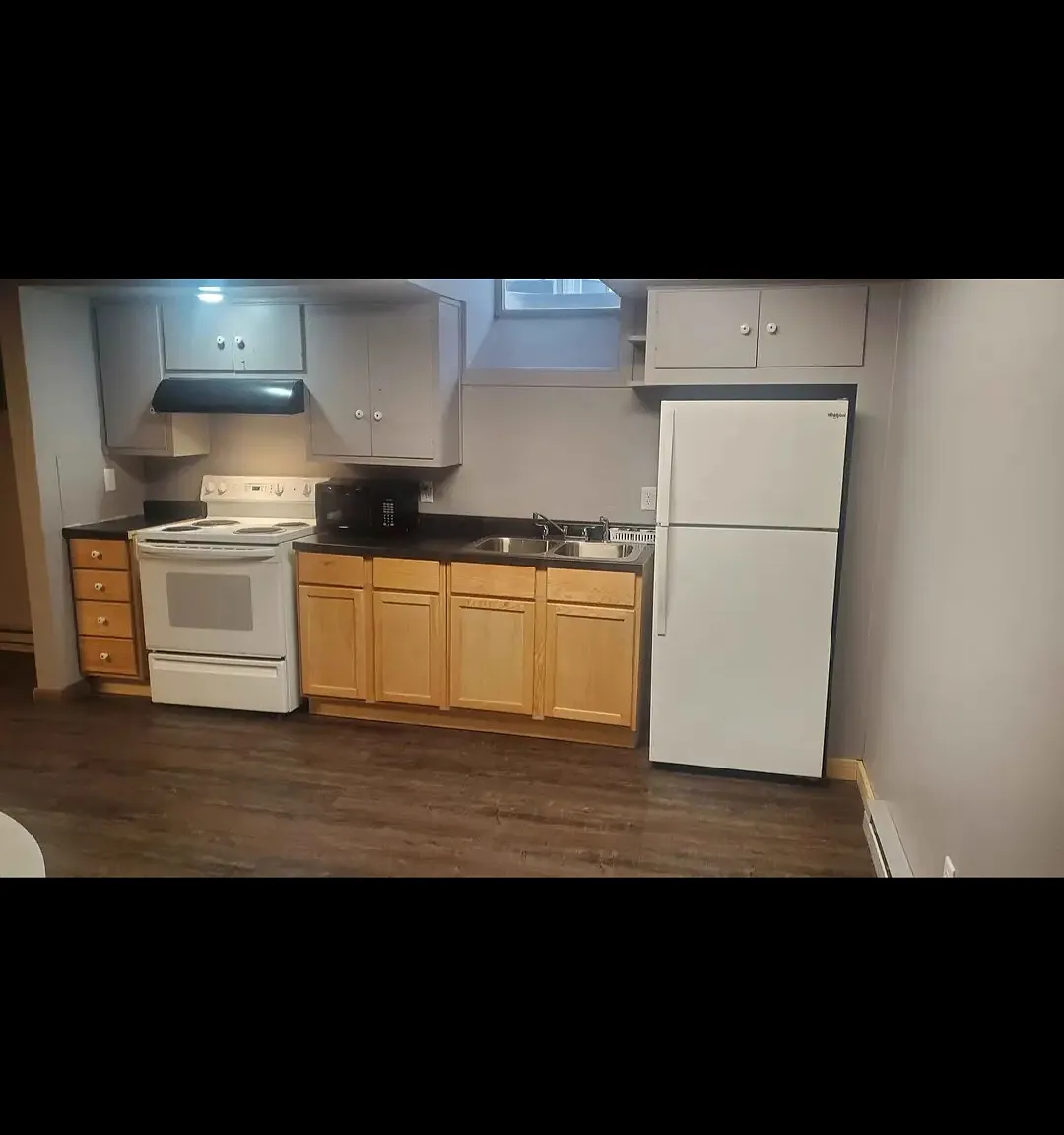 2 bed, $900 — Photo 1