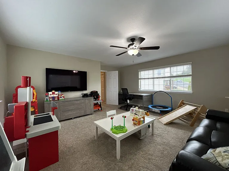 14199 SW Tewkesbury Dr — Photo 61