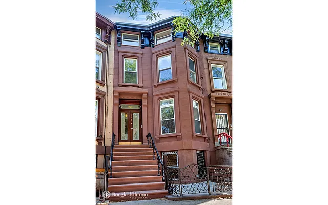 Rented by Douglas Elliman | media 20