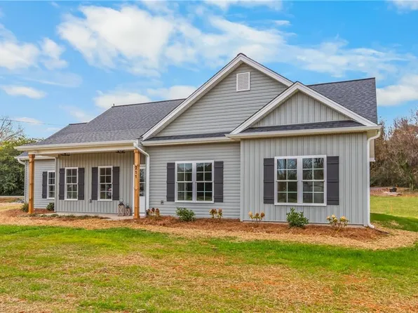 211 Bethania St, Rural Hall, NC 27045