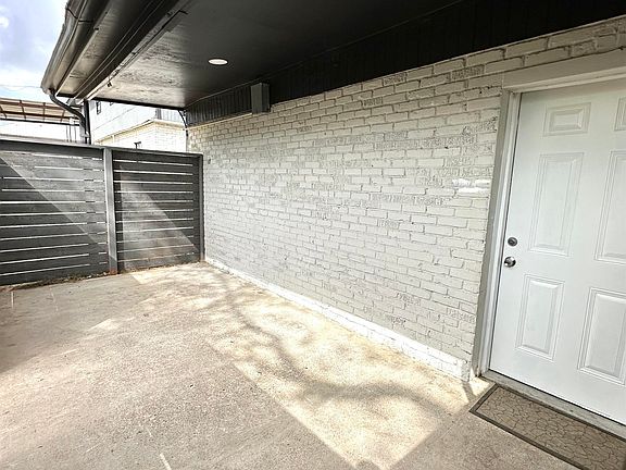 4th image of 1411 N Ejido Ave