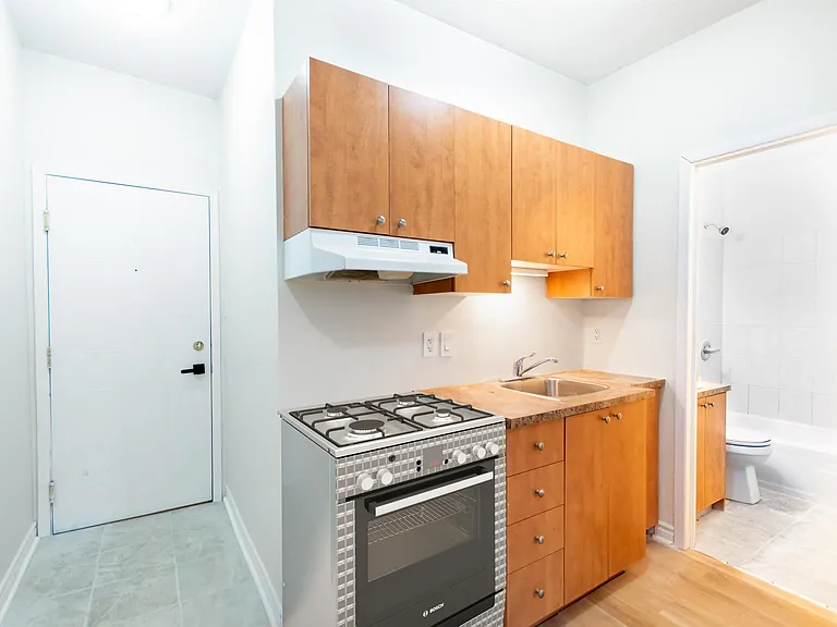 477 Cumberland St #1 — Photo 11