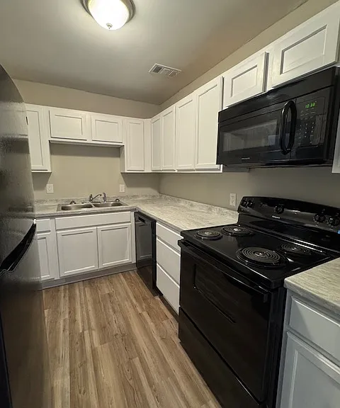 2269 Robin Lyn Ct — Photo 7