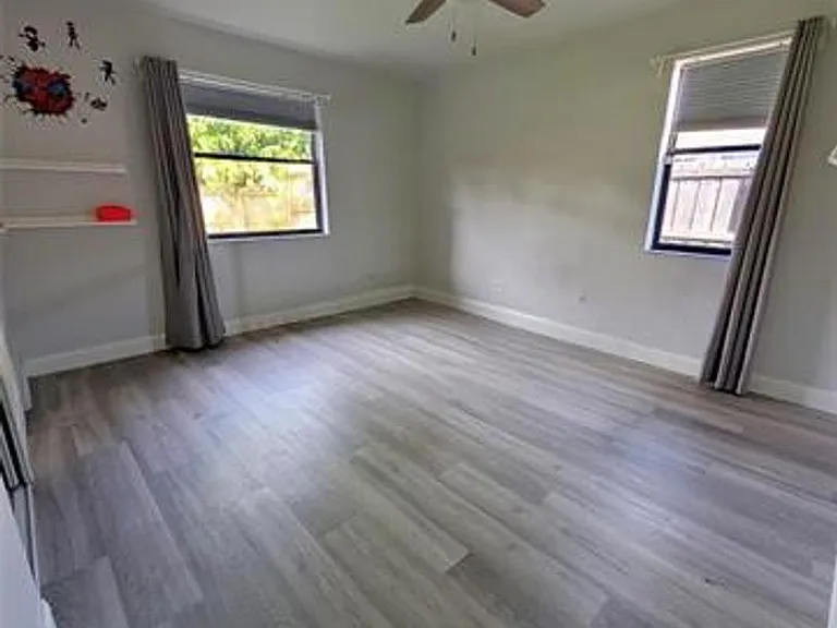 6421 Crossbow Ct #6421 — Photo 10