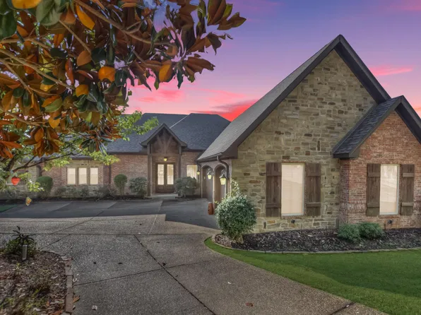 354 Housley Pt, Hot Springs, AR 71913