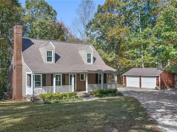 2052 Shade Hunter Ln, Maidens, VA 23102