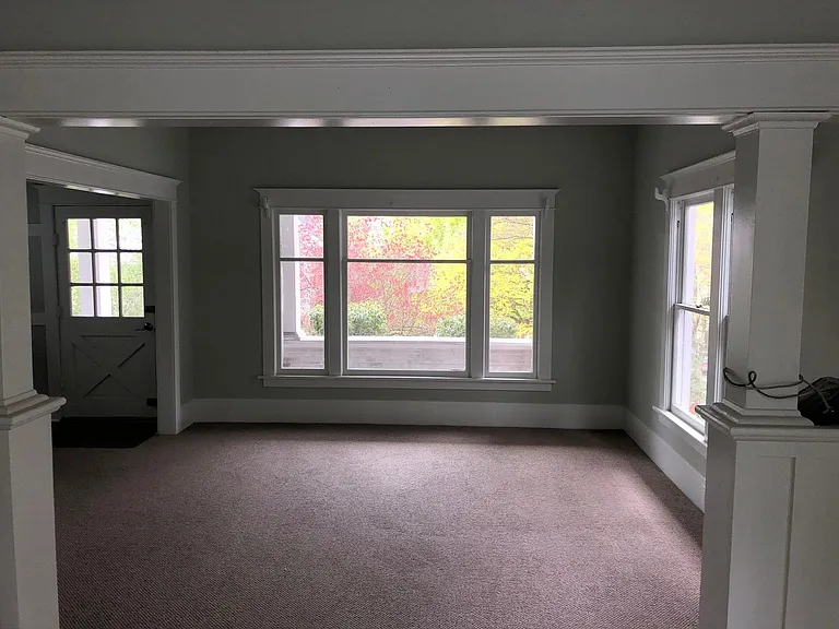 5034 12th Ave NE — Photo 5
